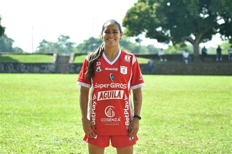Karla Torres .